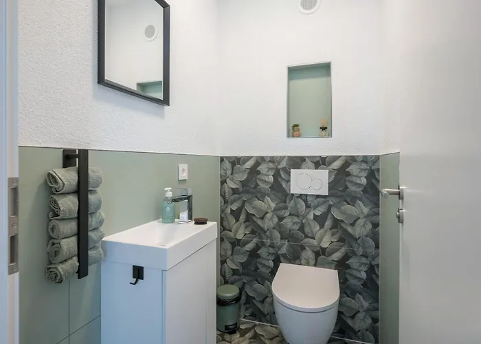 Gold Haus بيت للعطل *